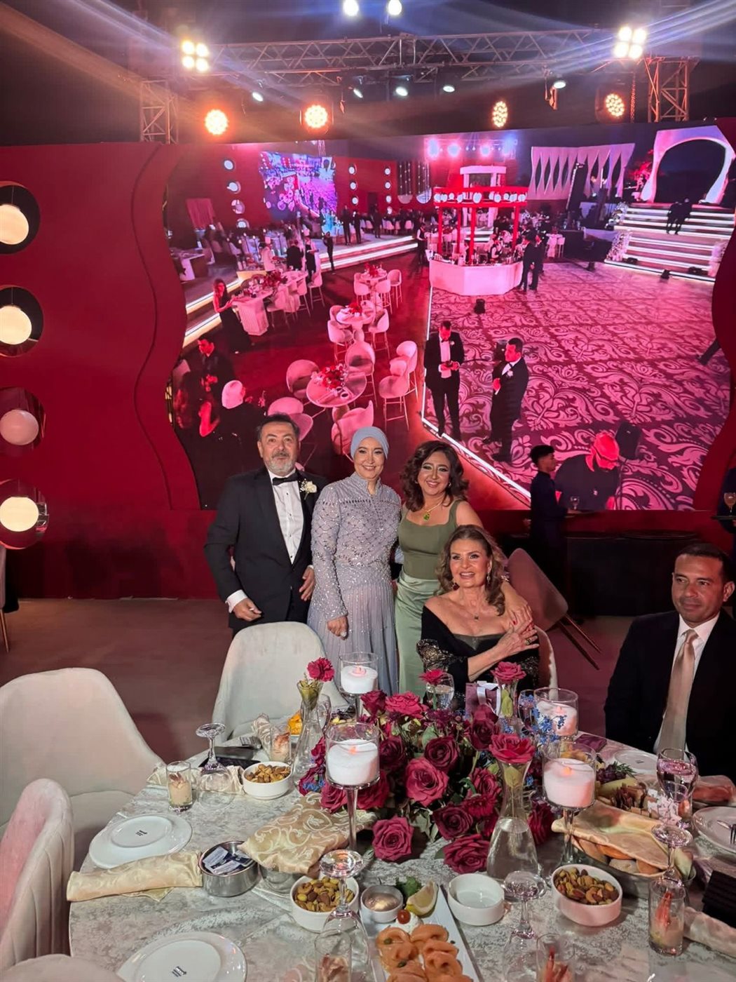 يسرا من حفل زفاف ابنة الإعلامي خيري رمضان